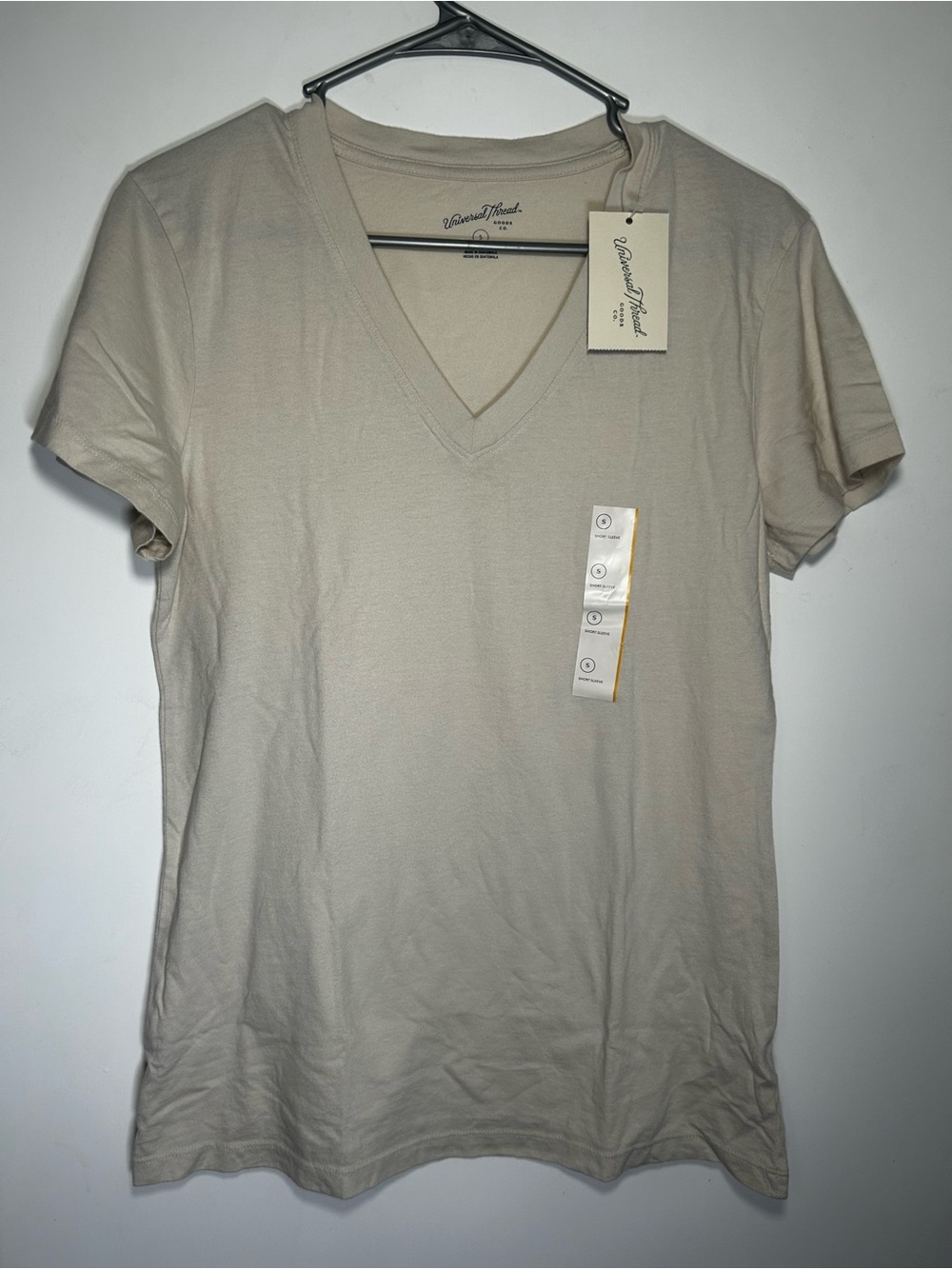 Universal Thread Short Sleeve V-Neck Tee